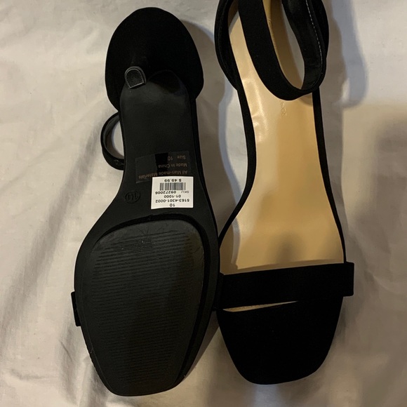 Brand New heels With Tags! WILD DIVA - Picture 4 of 7